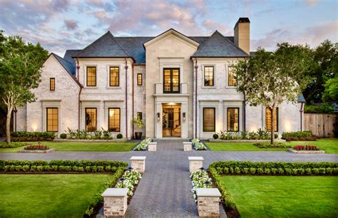 Highland Park Luxury Real Estate: A Slice of Dallas Heaven