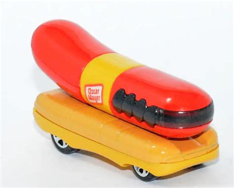 Hot Wheels Oscar Mayer Wienermobile - Loose Cars