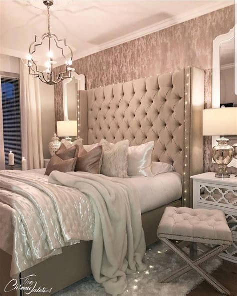 Pin by Nivia . on Royal room | Bedroom interior, Luxurious bedrooms ...