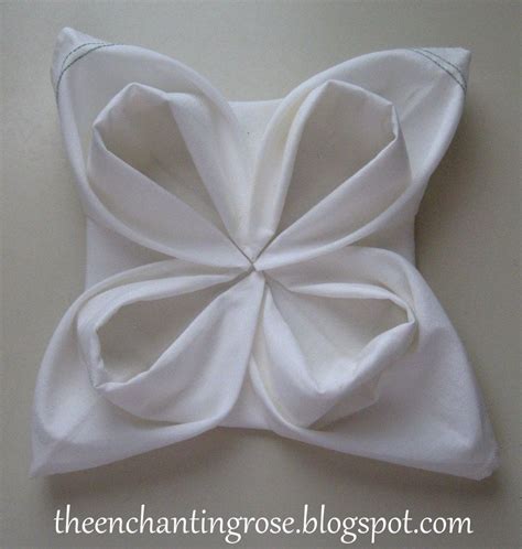 Snowflake Napkin Fold | Christmas napkin folding, Napkin folding, Cloth ...