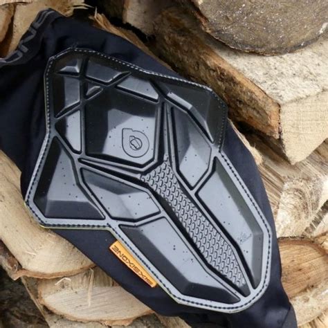 Five of the Best MTB Knee Pads for 2018 | IMB | Free Mountain Bike ...