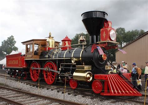 old train with gold trim - Google Search | Tren, Imagenes de trenes ...