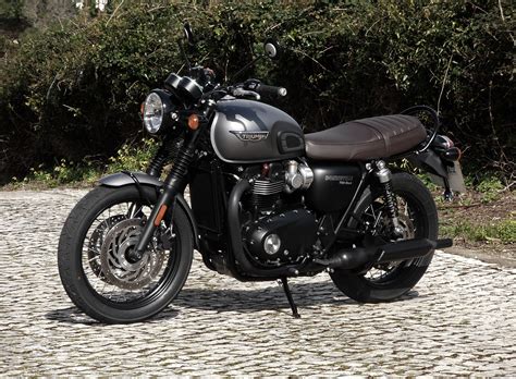 Bonneville T120 Black/Thruxton R ride review | Canada Moto Guide