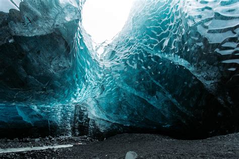 360 Virtual Tour of the Mendenhall Glacier Ice Caves