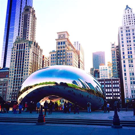 "Cloud Gate" Iconic of Chicago. Estimated by $8million, done by ...