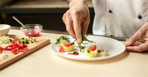 How to nail the art of plating | Tips for plating | Garnishing | Food ...