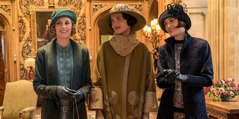 30 Best 'Downton Abbey' Costumes - Downton Abbey Style and Clothes