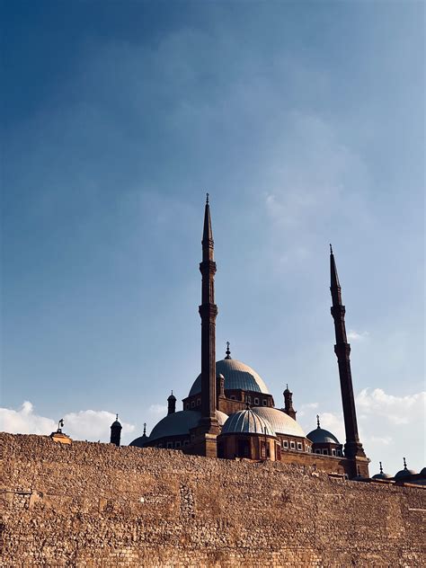 Mosque with Minaret Towers · Free Stock Photo