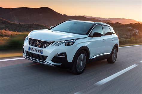 Peugeot 3008 hybrid (2020) review: a balancing act | CAR Magazine