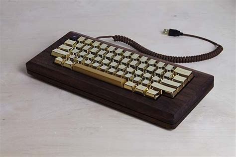 The Macintosh 128k Replica Boasts a Wooden Housing and Gold Keyboard ...