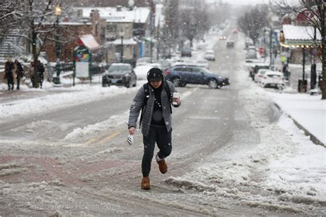 Gallery: Snowy day in Bloomington, Indiana – The Bloomingtonian