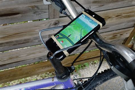 How to Build a DIY Bicycle Smartphone Mount for Pokémon Go | Digital Trends