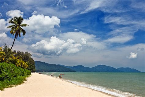 batu ferringhi | Batu Ferringhi beach, Penang, Malaysia | Luke Tscharke ...