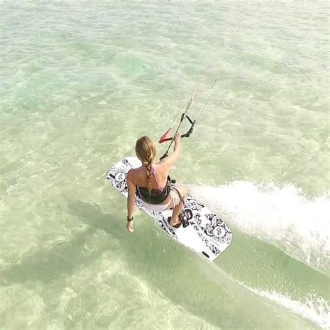 Beginner Kitesurfing Lessons Archives - KiteBud - Kitesurfing Lessons ...