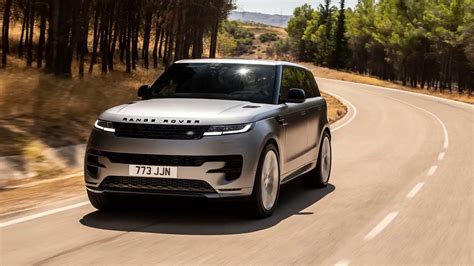 Range Rover Sport 2023 review - Is this the new benchmark? | Drive