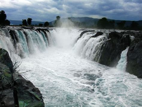 Waterfalls near Bangalore within 100 km for a Weekend Getaway! 2022