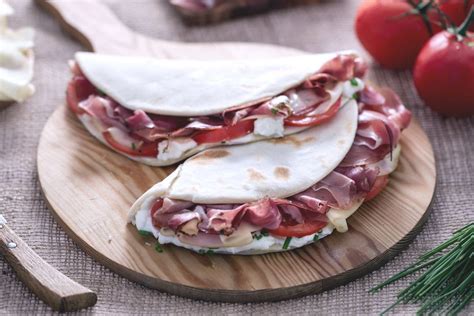 5 modi per farcire la piadina - Le ricette di GialloZafferano