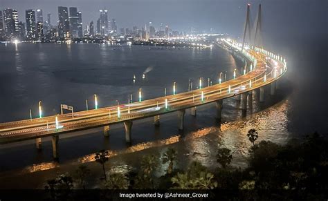 Teenager Rams Mercedes Into Another Car On Mumbai Sea Link, Injures 2