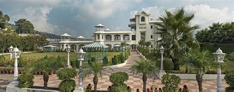 Resort In Kandaghat Near Shimla For A Memorable Family Vacation With ...