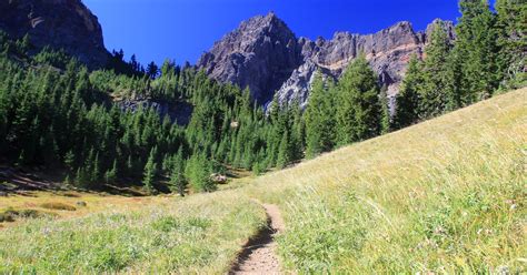 The 5 best hikes in Oregon's Mount Jefferson Wilderness