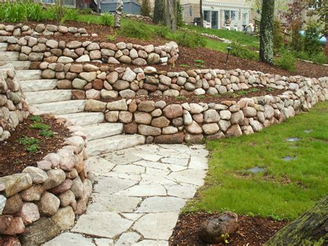 Retaining Walls and Outcroppings - Treetops Landscape Design Inc.