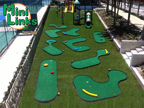 Custom Portable Putting Greens - Custom Indoor Golf