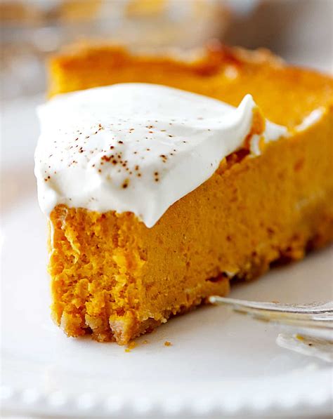 Pumpkin Pie with Graham Cracker Crust | Vintage Kitchen Notes