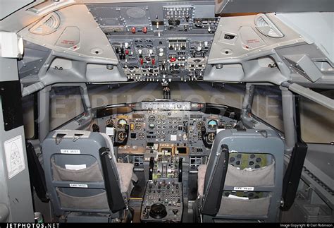 Boeing 737 200 Cockpit