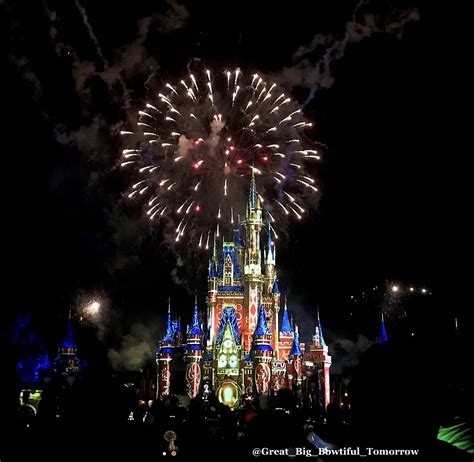 Fireworks Are Coming Back To The Parks Next Month!