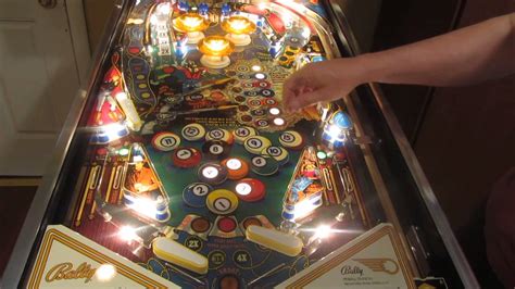 Bally Eight Ball Deluxe Pinball Machine: Flippers and Tilt - YouTube