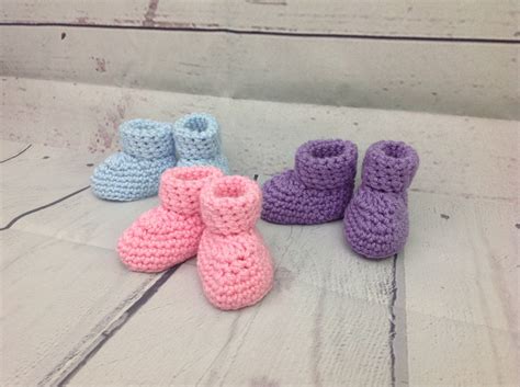 Easy Newborn Baby Booties Crochet Pattern - OkieGirlBling'n'Things