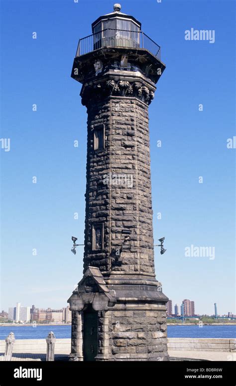 New York Roosevelt Island Blackwell Island Lighthouse New York City NYC ...