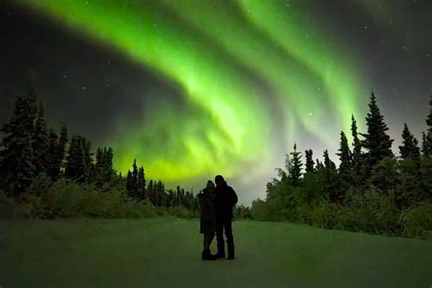 11 Exceptional Alaska Northern Lights Tours for 2025