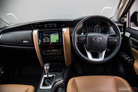 2018 Toyota Fortuner Crusade-interior