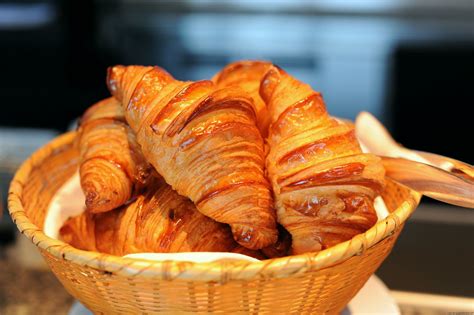 Croissant | Recipe | Food, Tasty dishes, Baking classes