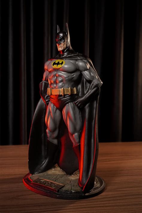 Estátua Batman: A Serie Animada The Animated Series DC Comics - Toyshow ...