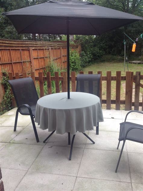 Patio Table Cover with Umbrella Hole | Table Covers Depot