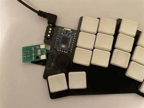 Keyboard with joysticks (part 7): joycon joystick