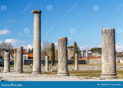 Roman Ruins in Vaison-la-Romaine Town, Provence Stock Photo - Image of ...