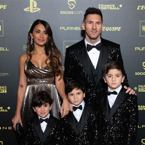 Lionel Messi Girlfriend And Son