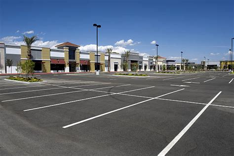 10,800+ Shopping Mall Parking Lot Stock Photos, Pictures & Royalty-Free ...