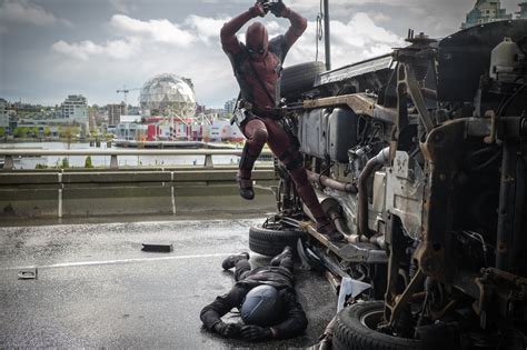 1366x768 Deadpool Fighting Scene Laptop HD ,HD 4k Wallpapers,Images ...