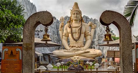 18 Famous Temples in Bangalore For Divine Blessings 2024