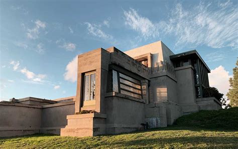 Hollyhock House by Frank Lloyd Wright | ArchEyes Magazine