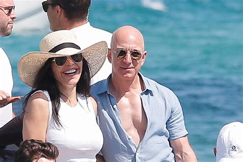 Jeff Bezos & Lauren Sanchez Go Full Speed Ahead With PDA After $140 ...