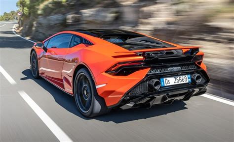 Review of Lamborghini Huracan 2023: A Masterpiece of Italian ...