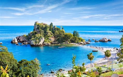 Blog: White Lotus season 2 set in Taormina | Classic Sicily