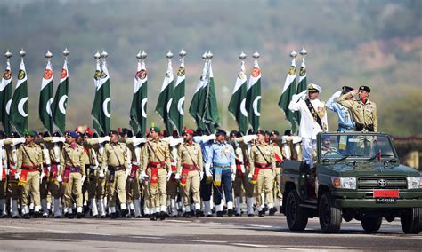 Nation celebrates Pakistan Day 2018 with military parade, gun salutes ...