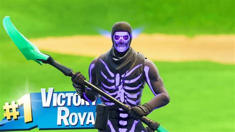 58 HQ Pictures Fortnite Costumes Purple Skull Trooper : Fortnite Skull ...