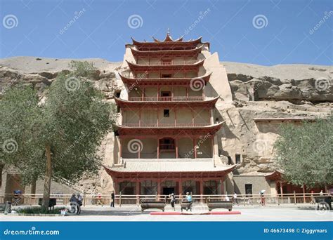 Mogao caves in Dunhuang stock photo. Image of asia, landscape - 46673498